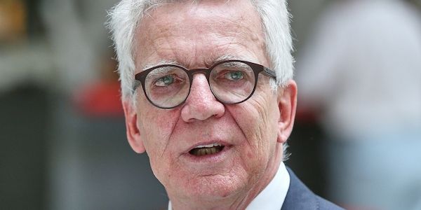 Gabriel und de Maizière kritisieren Regierungsstil