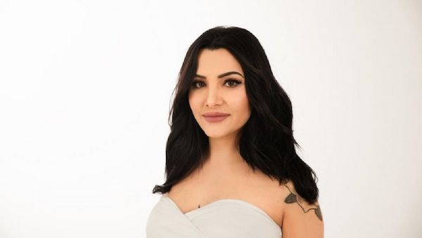 Nesrin Obermeier zeigt dir die Geheimnisse glänzend schöner Haare im Sommer