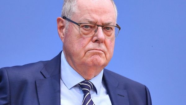 Steinbrück fordert Schuldenschnitt für Kommunen