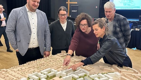 Berlin-Lichtenberg: Siegerentwurf für Projekt „27 ha Möglichkeiten“ vorgestellt – Baustadträtin Camilla Schuler lobt Vorbildcharakter für weitere Projekte
