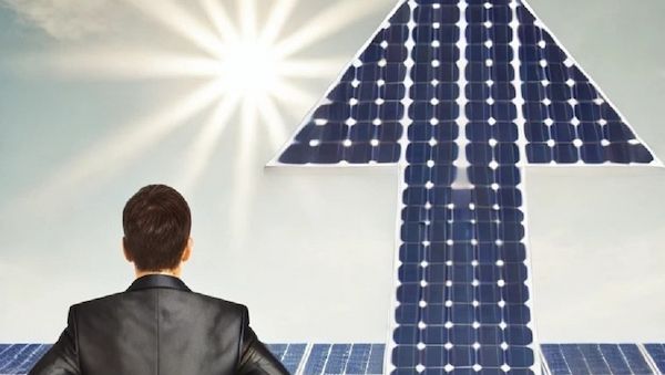 Erfolgreich im Solarsektor: Wie ein Vertriebskonzept Unternehmern zum Erfolg verhilft
