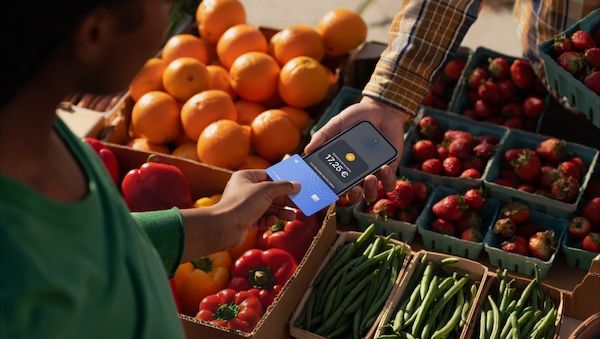 myPOS führt Tap to Pay auf dem iPhone für Unternehmer in Deutschland ein