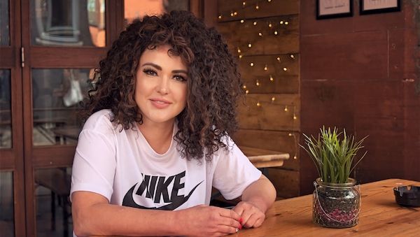 Ines Mokrani räumt auf mit alten Paradigmen und zeigt wie Unternehmen mit Vielfalt Spitzenleistungen erzielen können 