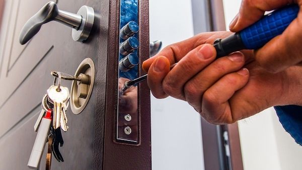 Günstig, schnell, zuverlässig: Ihr Schlüsseldienst für jede Notlage in Berlin