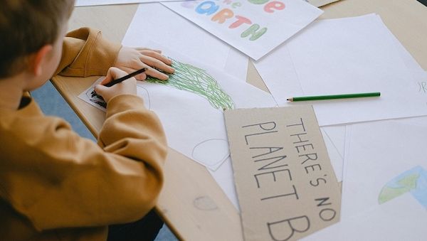 Ist nachhaltiges Einkaufen Generationensache? Wo die „Alten“ von den Jungen gelernt haben
