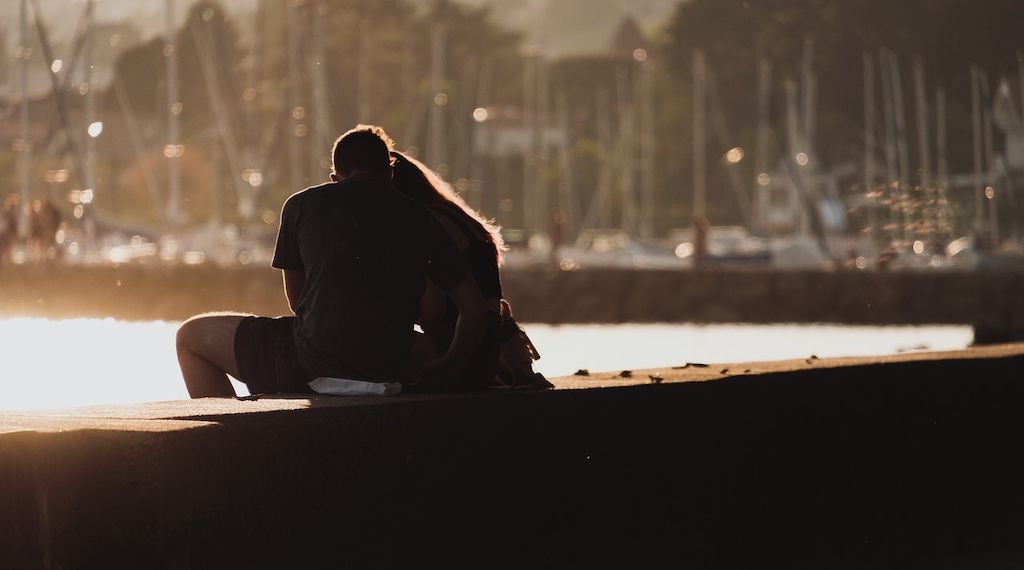 Falsches Spiel mit der Liebe? -Tipps für alle, die ihr Glück zum Valentinstag online suchen