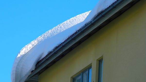 ARAG Experten mit Tipps zu den wichtigsten Versicherungen für den Winter