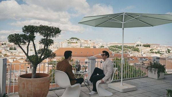 Sonnenschirme für Balkon und Terrasse mit unsichtbarer Technik