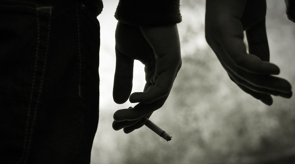ARAG: Welche Auswirkungen Drogen auf Jugendliche haben