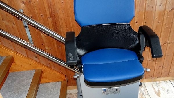 ARAG: Körperliche Einschränkungen können den Alltag extrem belasten