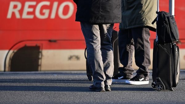 Ausfälle auf zwei Strecken zum Flughafen