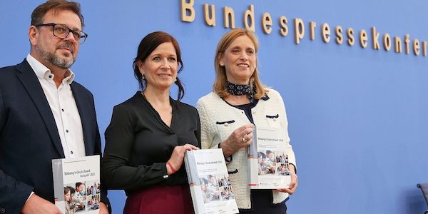 Bericht vorgestellt: Bildungssystem kommt kaum voran