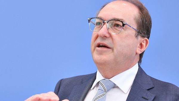 Dobrindt eröffnet neues Zentrum zur Abwehr hybrider Bedrohungen