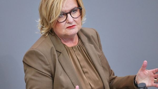 Bremer Innensenatorin fordert mehr zivile Verteidigung