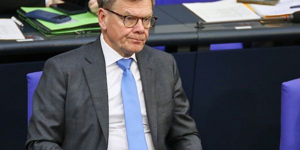 Wadephul rechnet mit langen Atomverhandlungen mit Iran