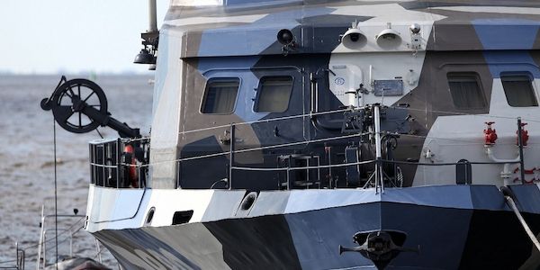 Russisches Kriegsschiff feuert Warnschüsse auf Yacht im Ärmelkanal