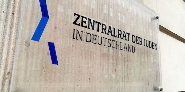 Zentralrat der Juden warnt vor "neuer Normalität" des Judenhasses
