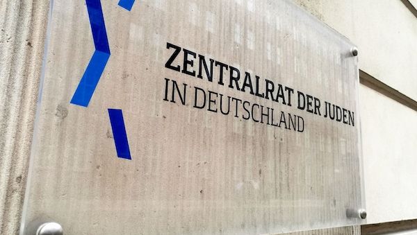 Zentralrat der Juden warnt vor "neuer Normalität" des Judenhasses