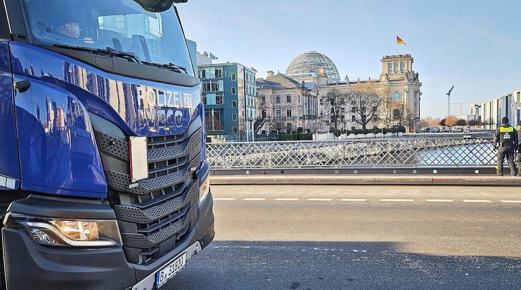 Polizei verhängt Versammlungsverbot im Regierungsviertel zum Veteranentag