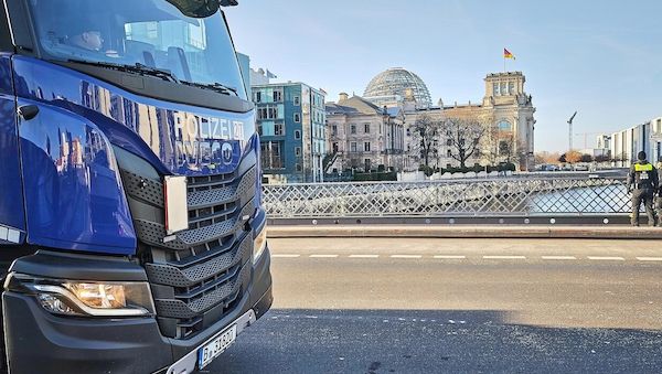 Polizei verhängt Versammlungsverbot im Regierungsviertel zum Veteranentag