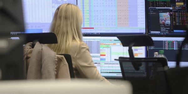 Dax legt geringfügig zu - Aktien von Bayer und Commerzbank gefragt