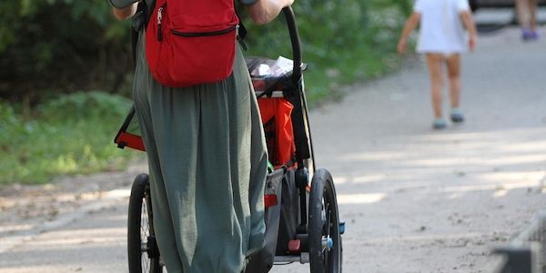 Durchschnittsalter von Müttern bei Geburt des ersten Kindes in NRW gestiegen