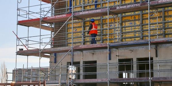 Mehr Baugenehmigungen für Wohnungen im April