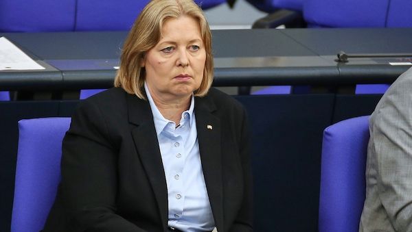 Union kündigt Widerstand gegen Arbeitszeit-Pläne von Bas an