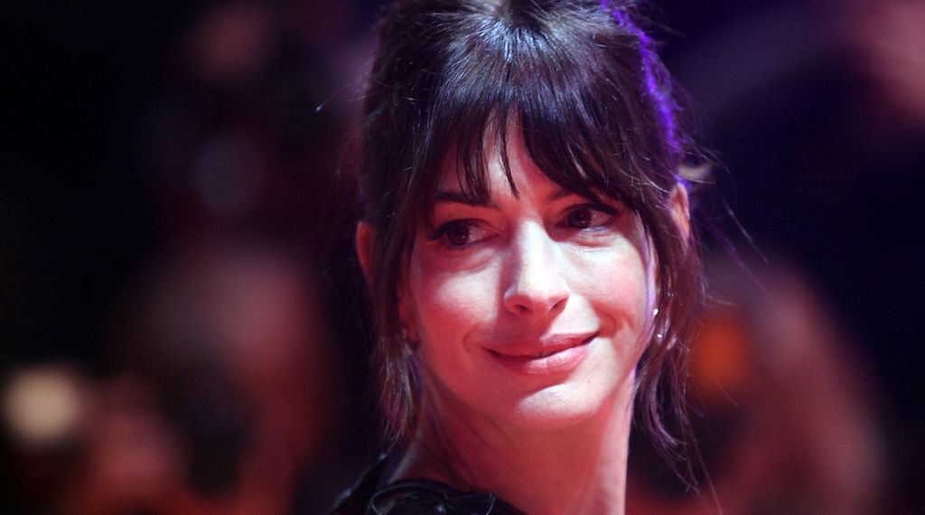 Anne Hathaway warnt vor KI-Bewerbungen