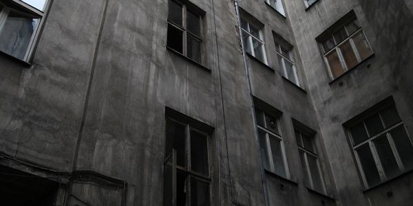 Landtag geht gegen menschenunwürdige Wohnverhältnisse vor