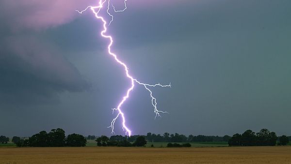 Unwetterwarnung Brandenburgs Feuerwehr rückt zu vermehrten Einsätzen aus