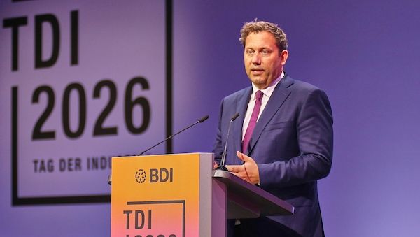 Klingbeil drängt auf "neuen Umgang" mit China