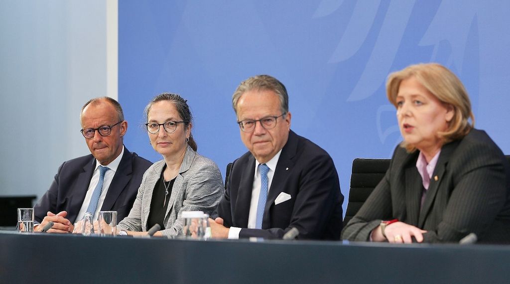 Merz will Empfehlungen der Rentenkommission komplett umsetzen