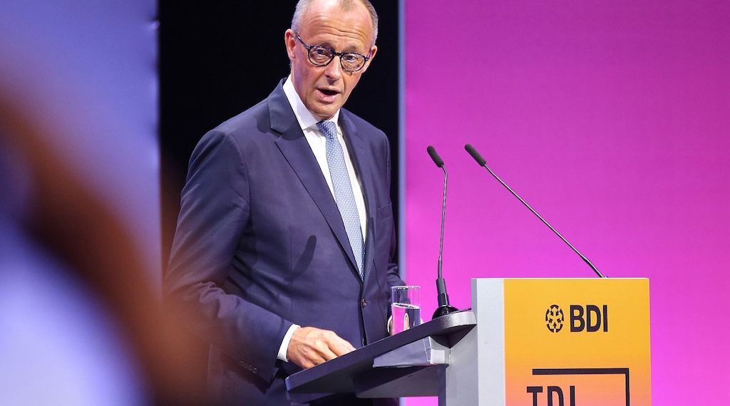 Merz erwartet anhaltend schwieriges globales Umfeld