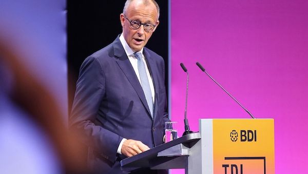 Merz erwartet anhaltend schwieriges globales Umfeld