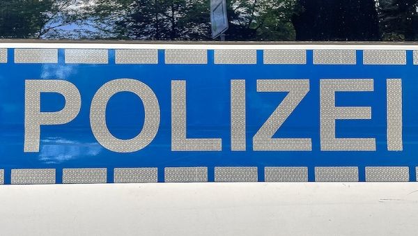 Schwerer Unfall zwischen Fußgänger und Stadtbahn in Dortmund-Eving