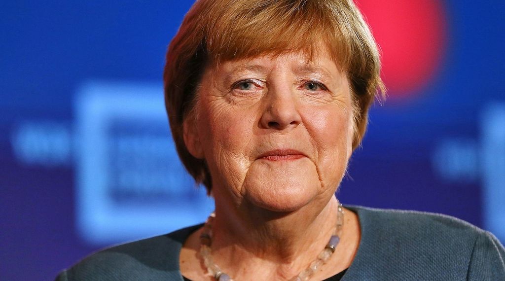 Merkel über ihr Porträt im Kanzleramt: "Da häng ich dann eben"
