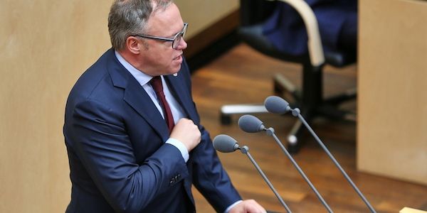 Mario Voigt kündigt bessere Qualitätskontrolle bei KI-Reden an