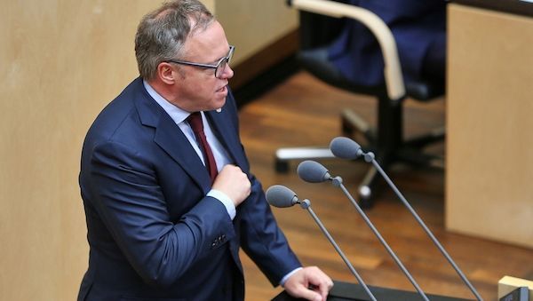 Mario Voigt kündigt bessere Qualitätskontrolle bei KI-Reden an