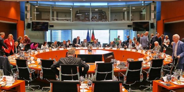 Bund und Länder beschließen Maßnahmen zur "Staatsmodernisierung"