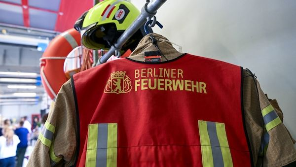 Berliner Feuerwehr meldet: Mehr als 2.000 Alarme am Samstag