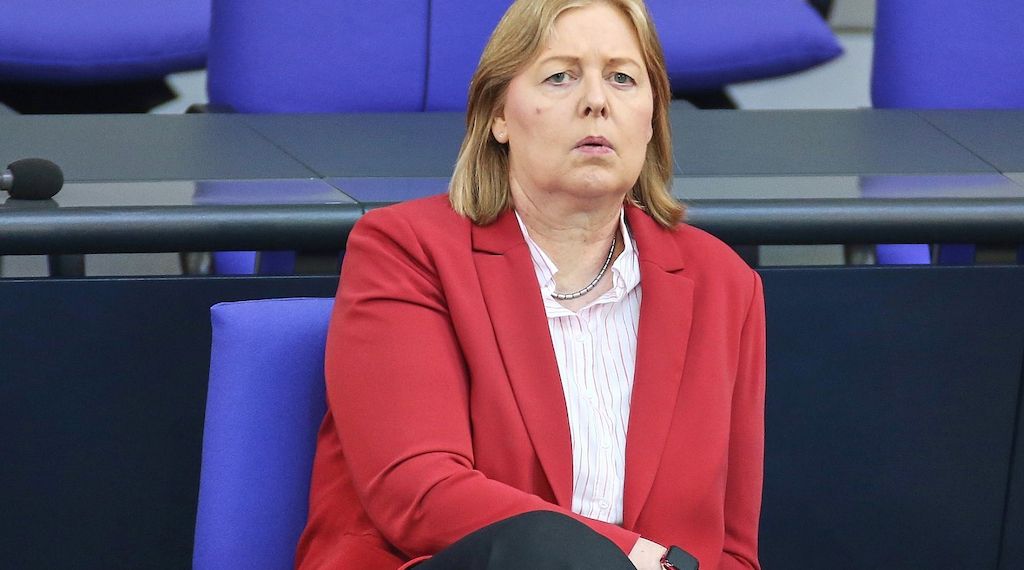 Bas kündigt hartes Vorgehen gegen Sozialleistungsmissbrauch an