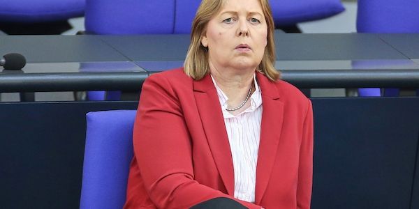 Bas kündigt hartes Vorgehen gegen Sozialleistungsmissbrauch an