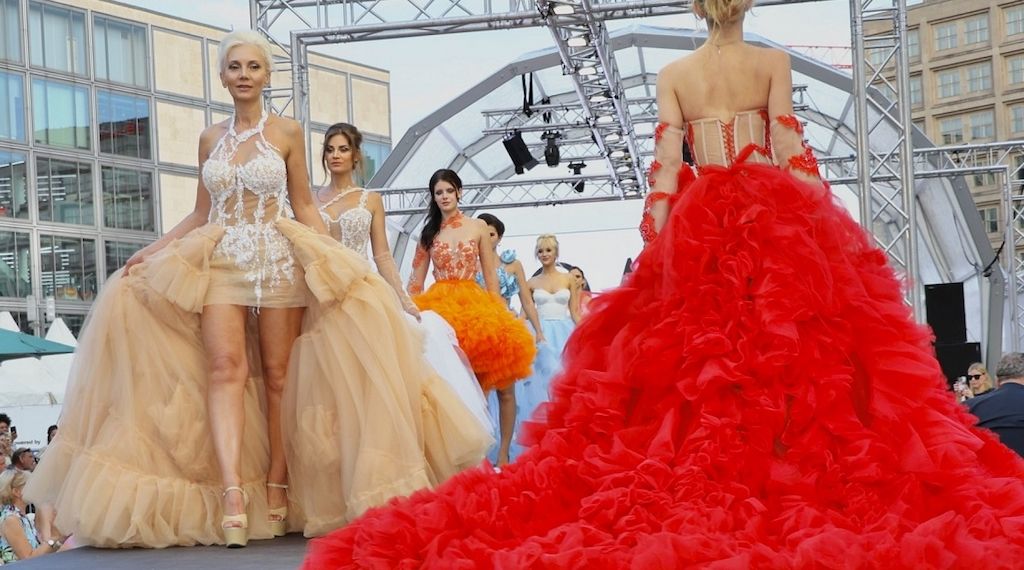 Die Fashion Week startet mit einem Open-Air-Event auf dem Berliner Alexanderplatz