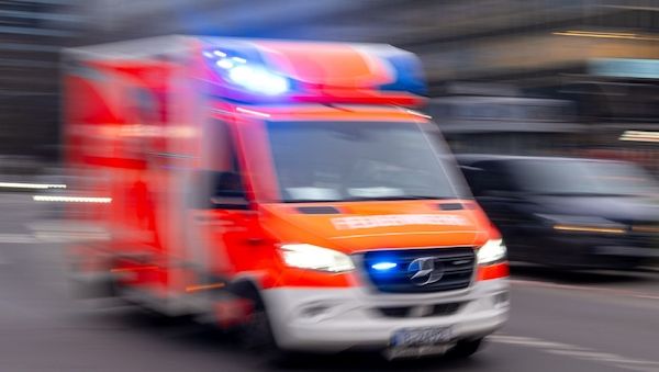 Mensch ertrinkt im Urbanhafen in Berlin-Kreuzberg