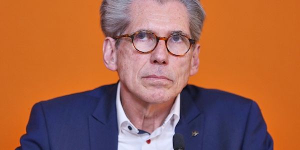 DAK drängt auf Verschiebung von Pflegereform