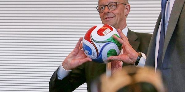 Merz will DFB keine Tipps zur Trainerfrage geben