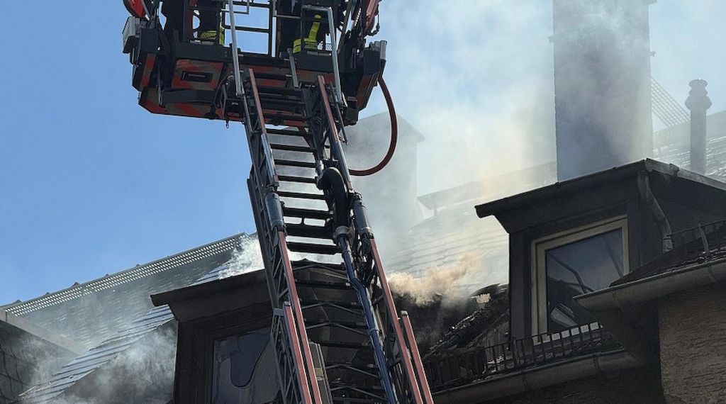 Sechs Verletzte bei Wohnungsbrand in Frankfurt-Gallus