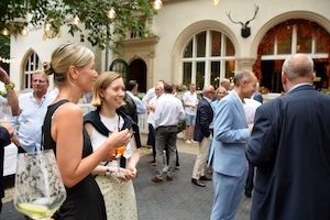 Sommerempfang 2026: Waldkulisse, Sommerabend, Austausch – ein voller Erfolg Bild 2
