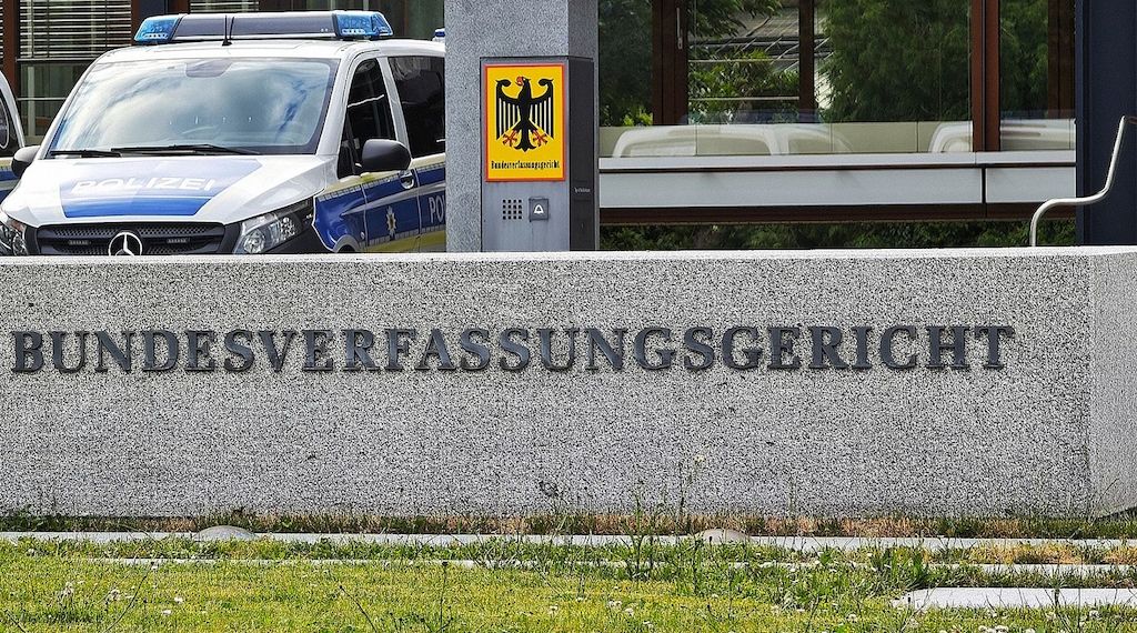 Karlsruhe: Verbot von kindlichen Sexpuppen verfassungskonform
